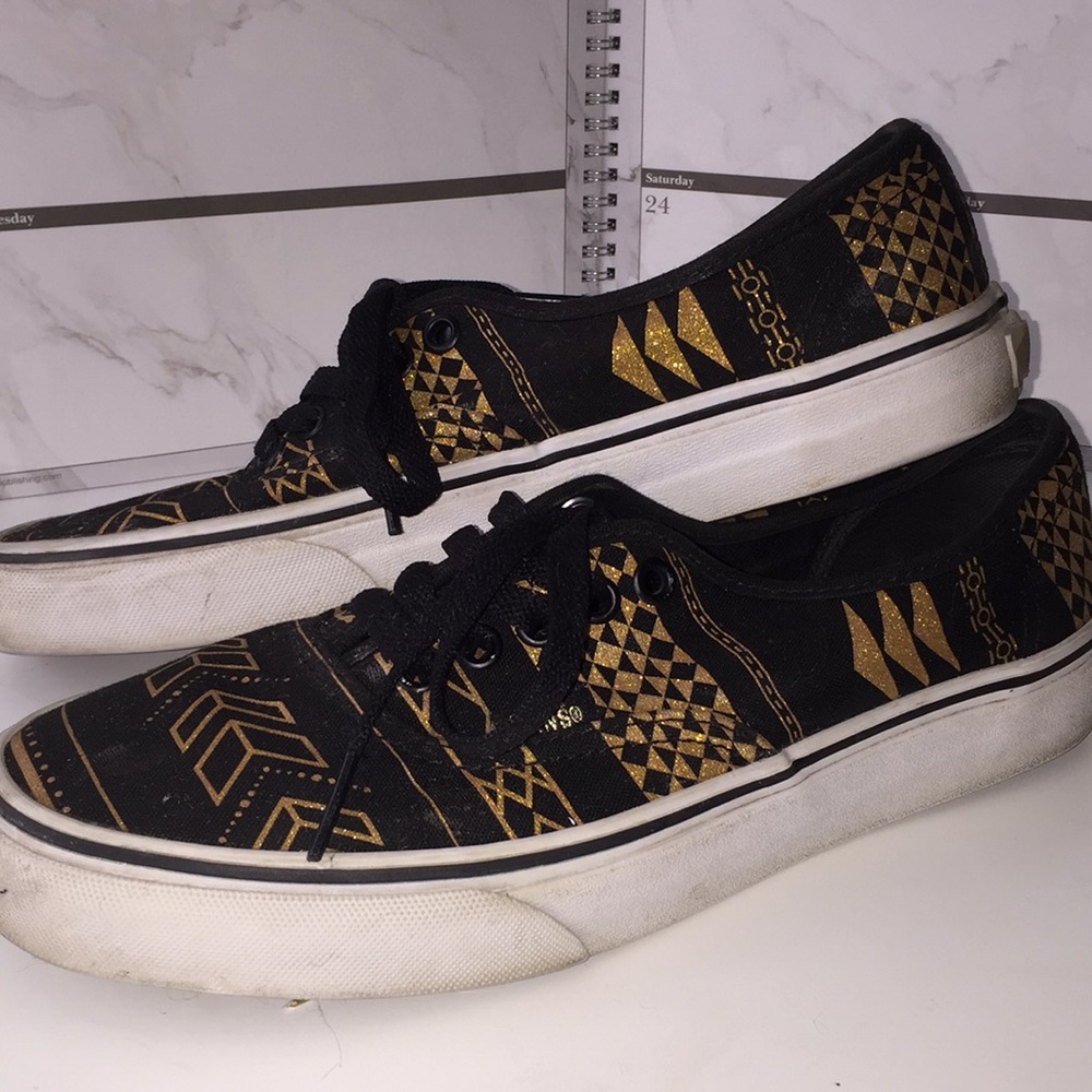 Ltd. Edition Tribal Glitter Vans ✨